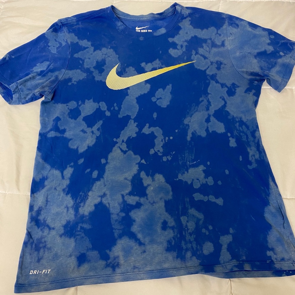 $8, Nike t-shirt